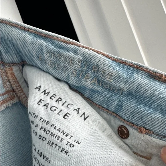 American Eagle Highest Rise Baggy Straight Jeans - Picture 5 of 6